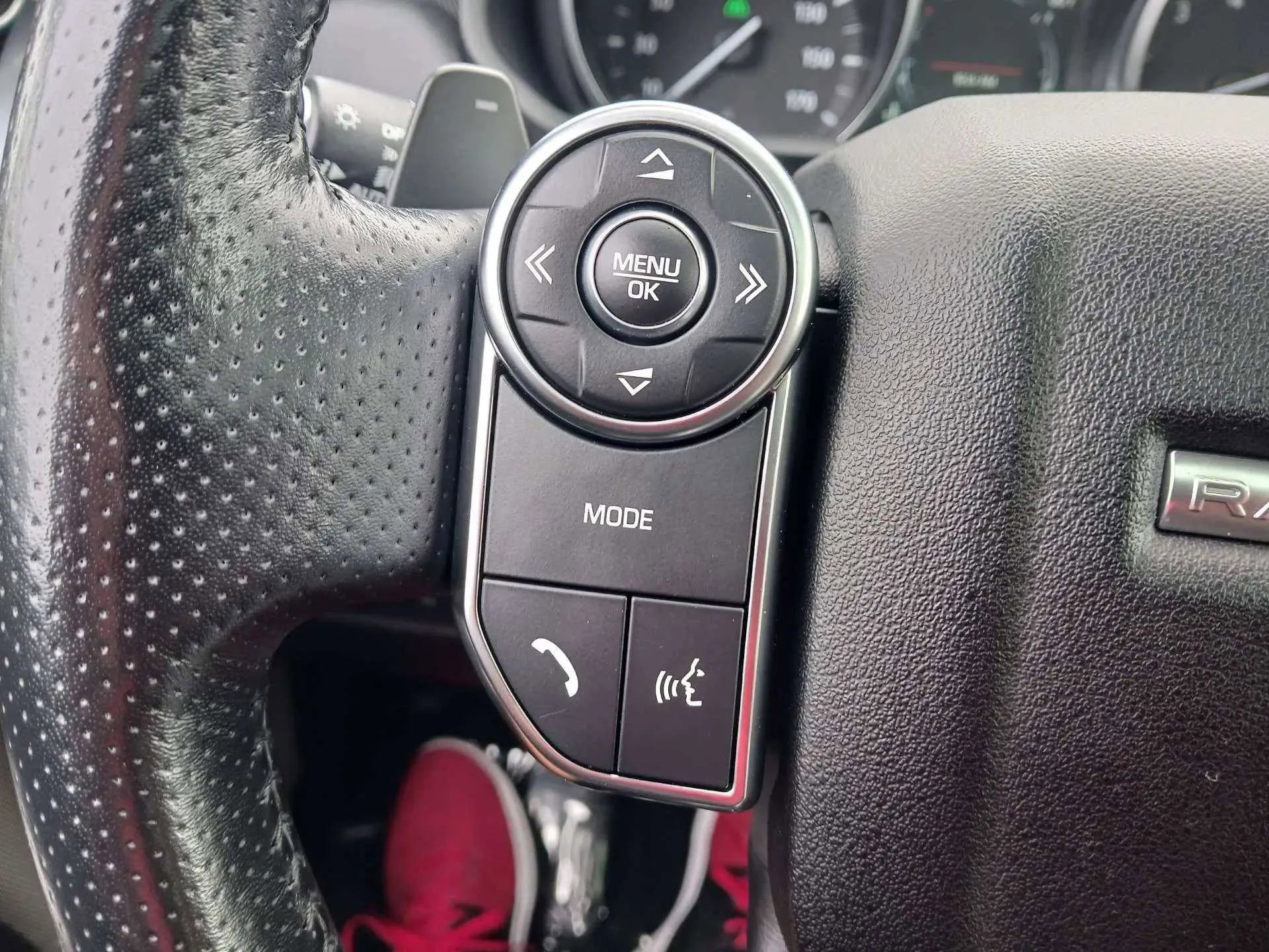 Used 2017 Land Rover Range Rover Sport Supercharged image 18