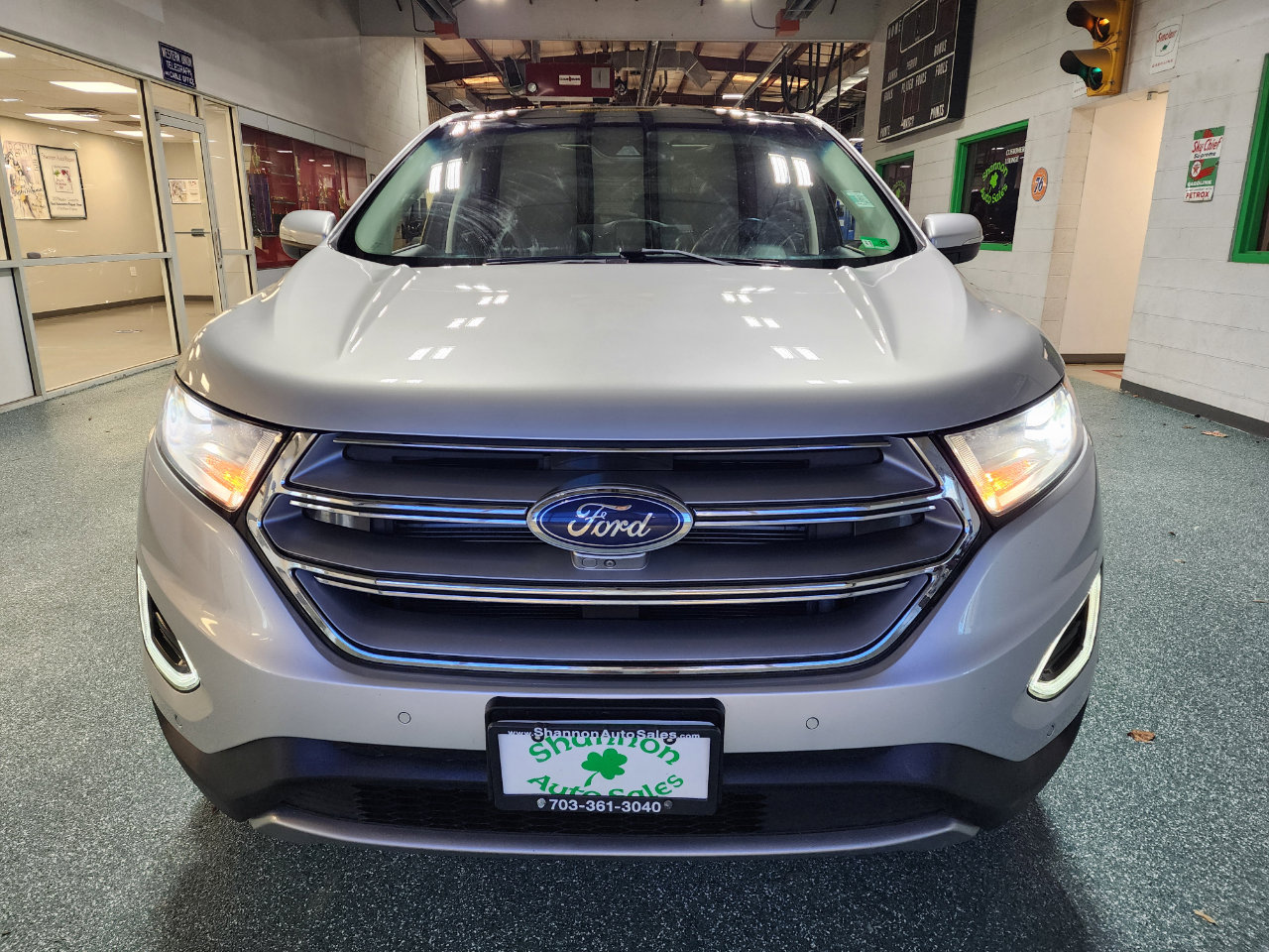 Used 2017 Ford Edge Titanium w/ Equipment Group 302A image 3