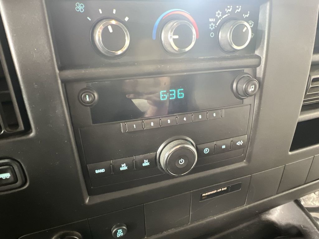 Used 2012 Chevrolet Express 1500 image 13