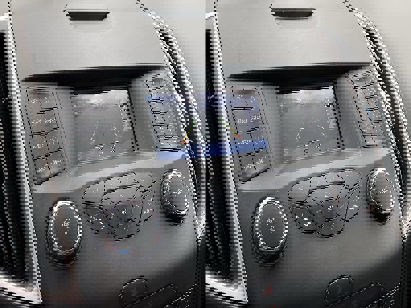 Used 2018 Ford Edge SEL image 32