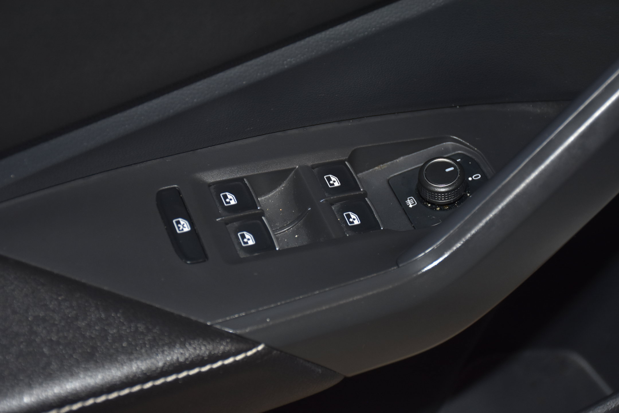 Used 2023 Volkswagen Jetta SE FWD image 27