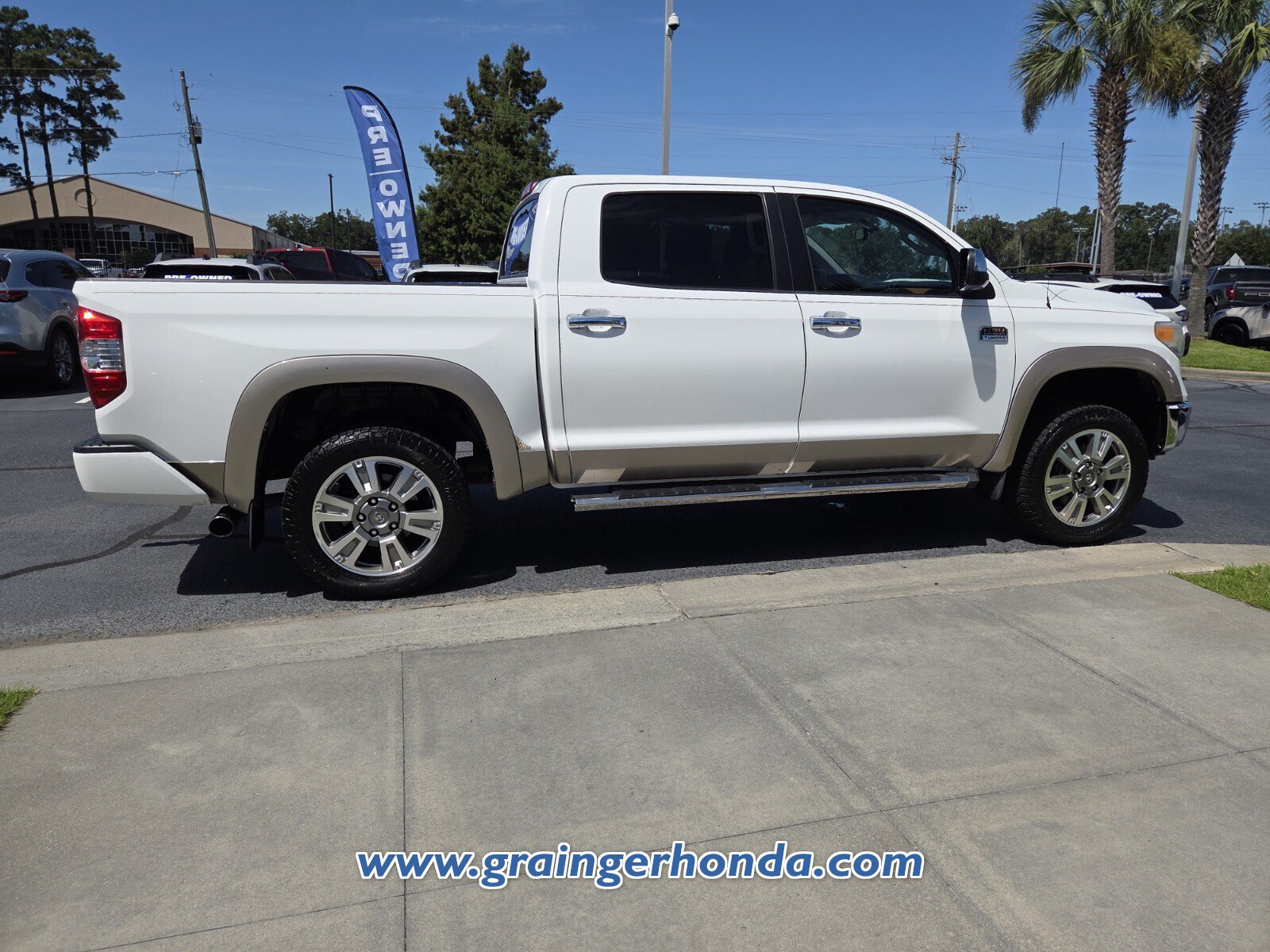 Used 2015 Toyota Tundra 1794 Edition AWD/4WD image 5