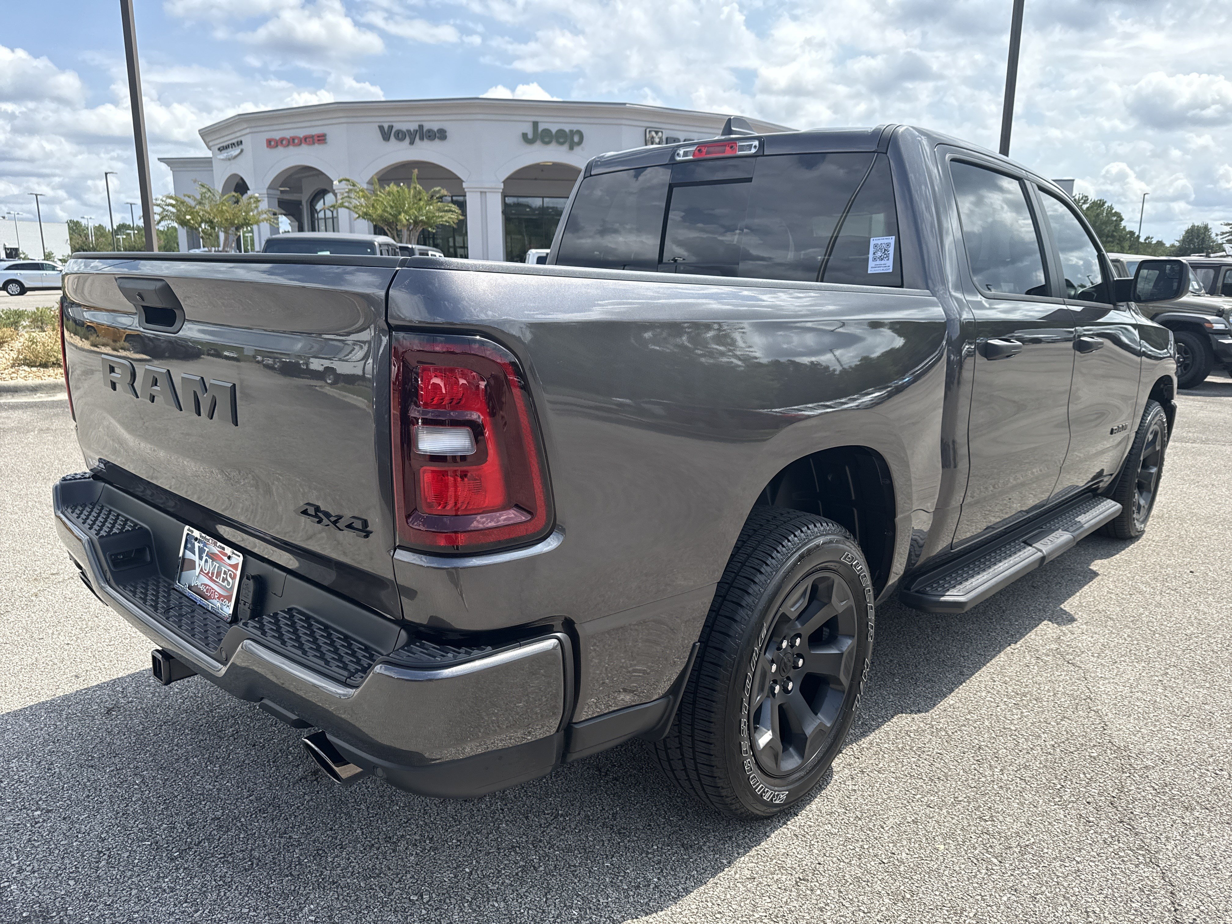 New 2026 RAM 1500 Express AWD/4WD image 9