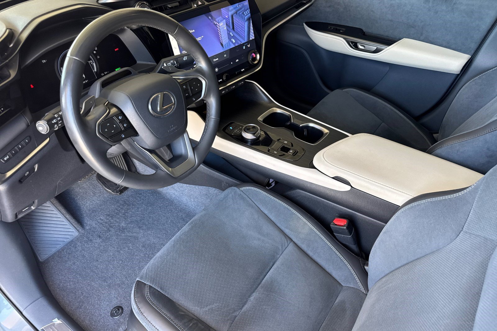 Certified 2023 Lexus RZ 450e Premium w/ Accessory Package (Z1) AWD/4WD image 4