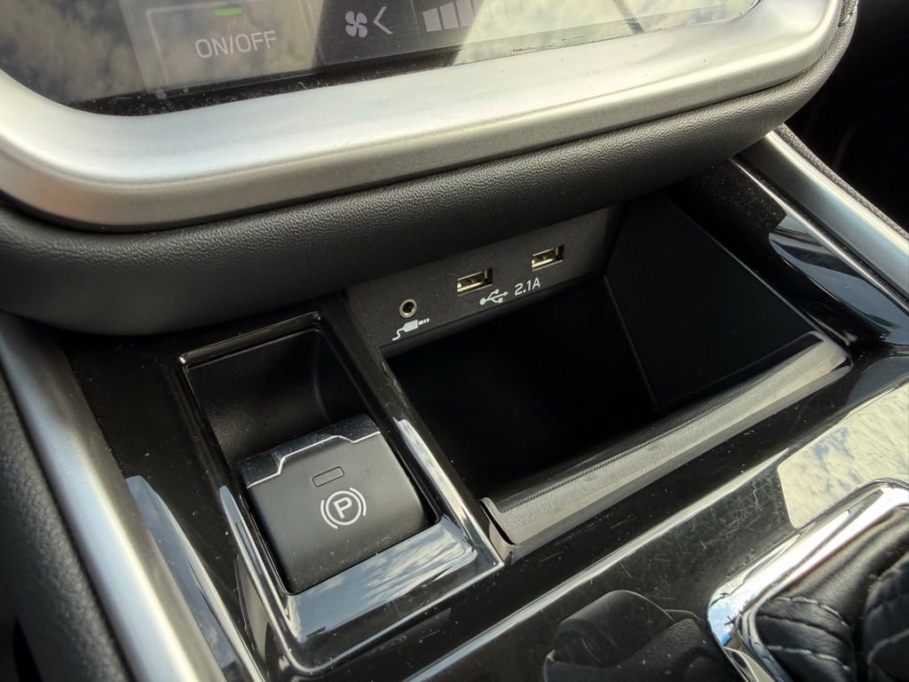 Used 2022 Subaru Outback Limited image 24