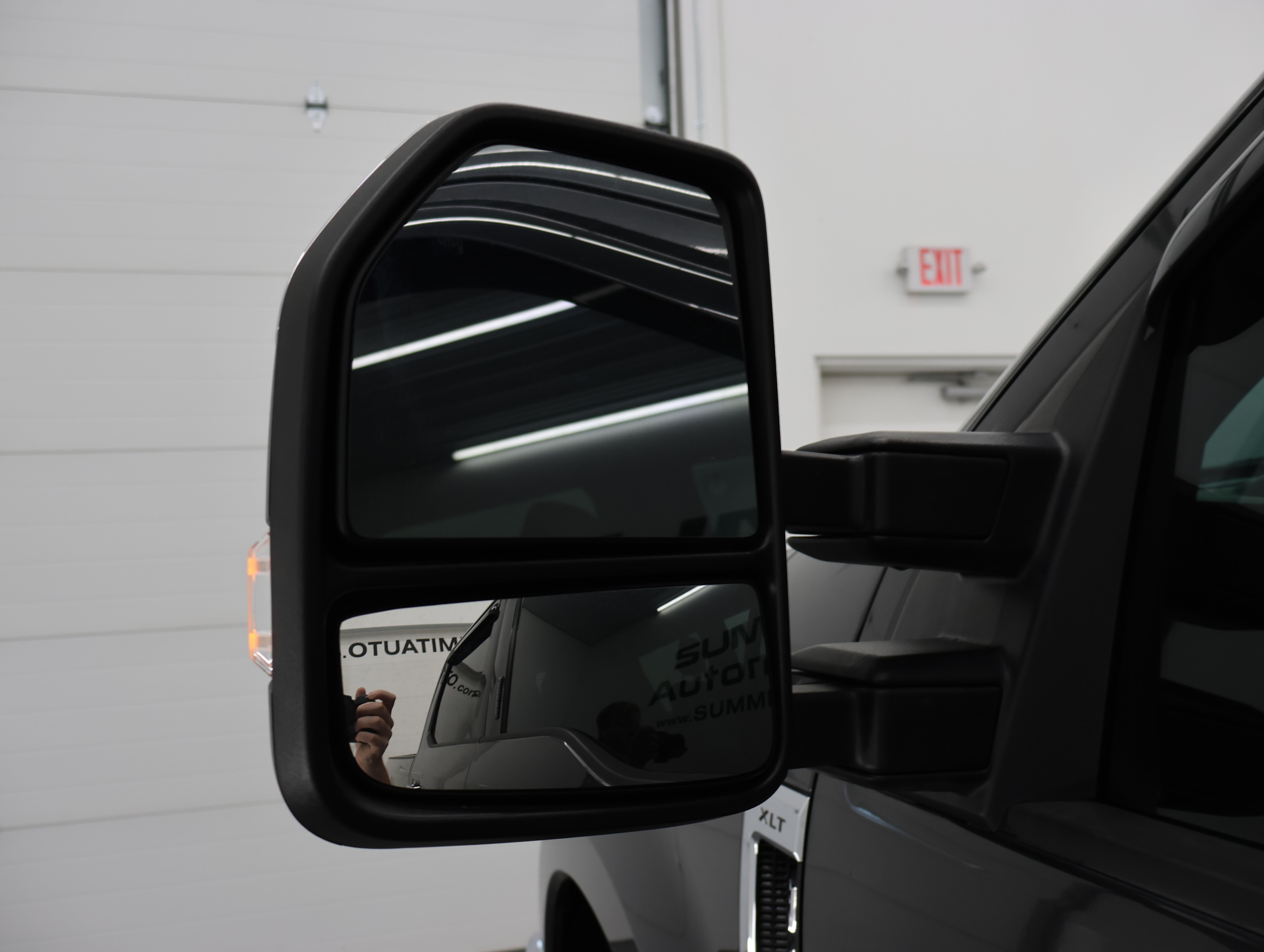 Used 2017 Ford F250 XLT w/ XLT Premium Package AWD/4WD image 37