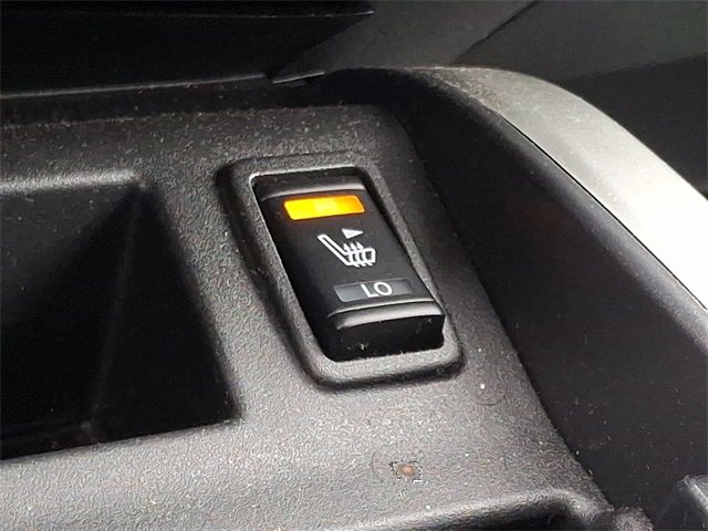 Used 2021 Nissan Titan SV w/ SV Convenience Package image 27