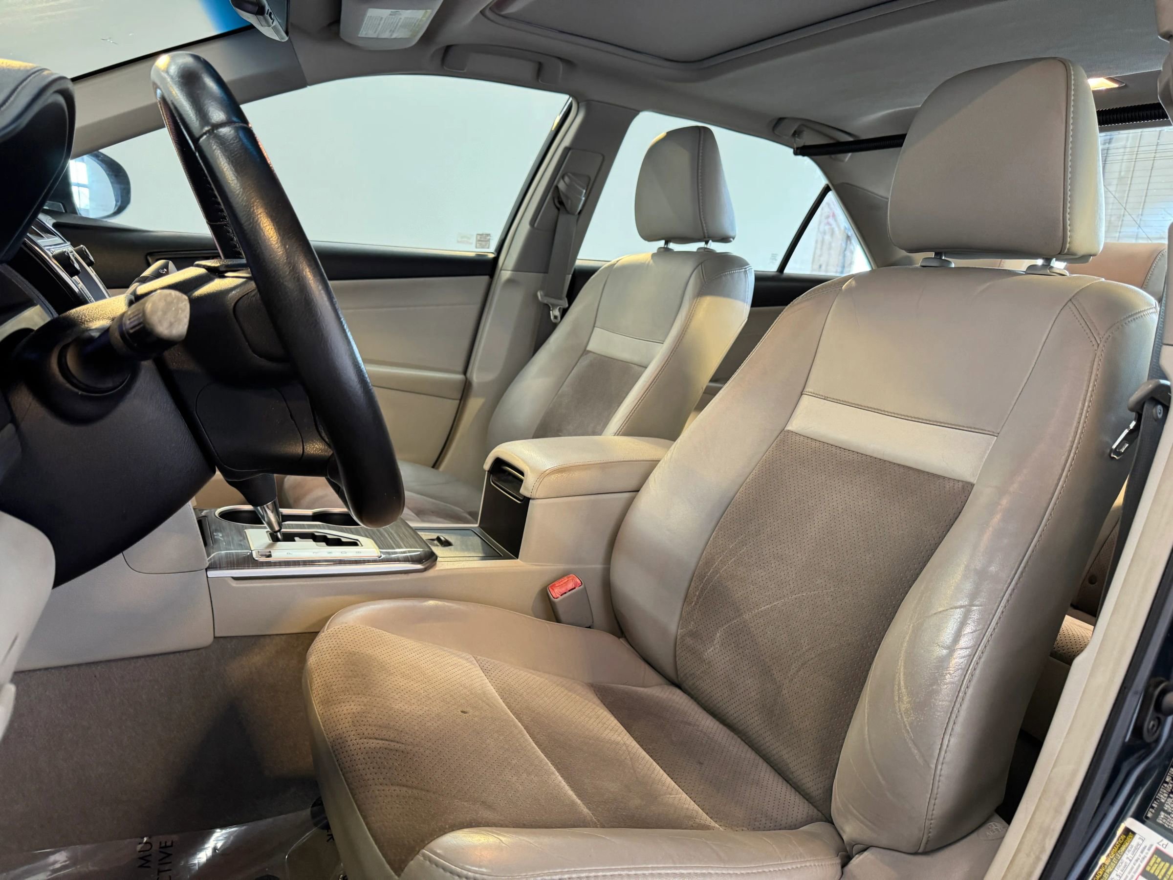 Used 2013 Toyota Camry XLE image 15