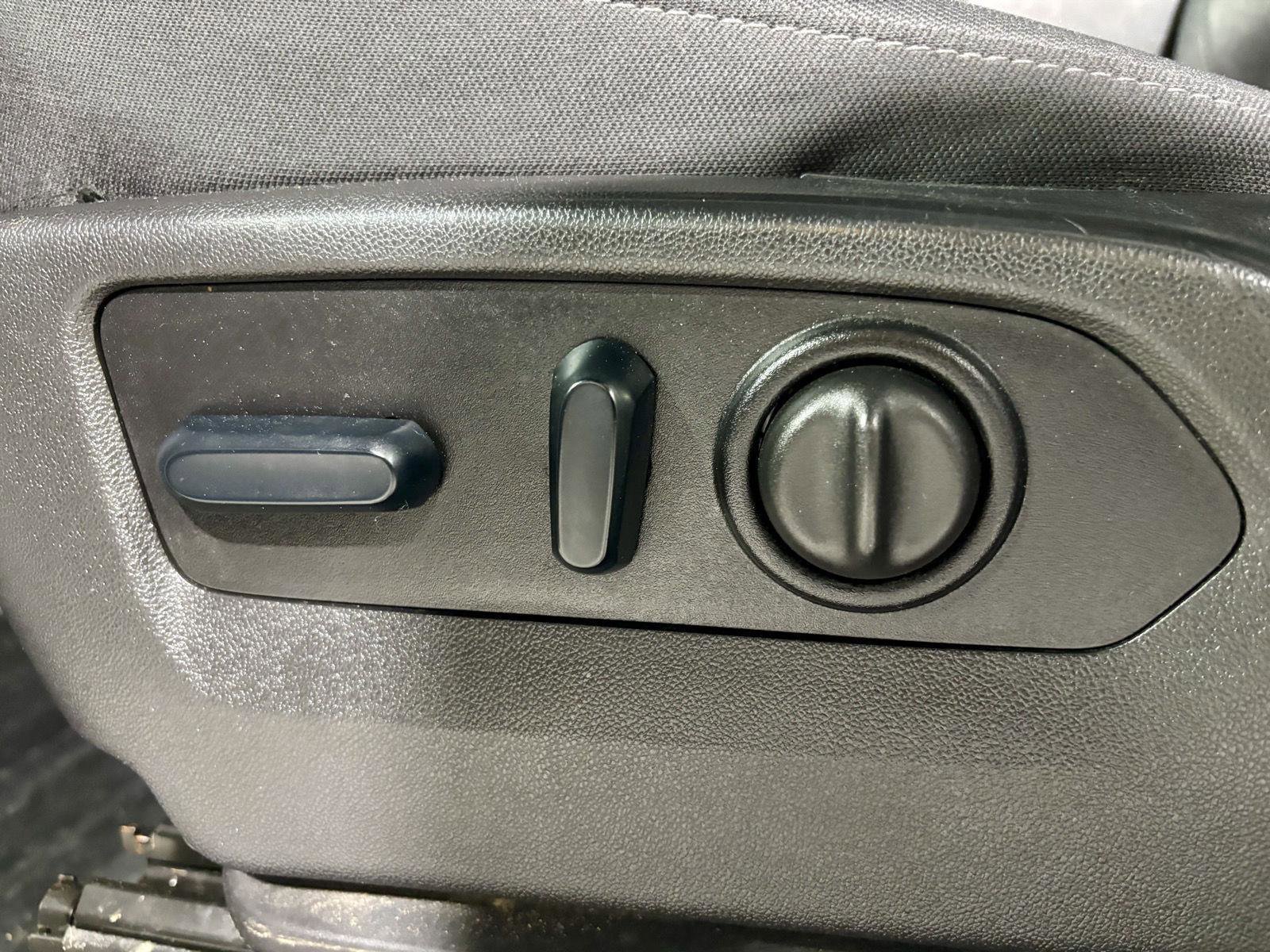 Used 2023 GMC Sierra 2500 SLE w/ SLE Convenience Package image 26