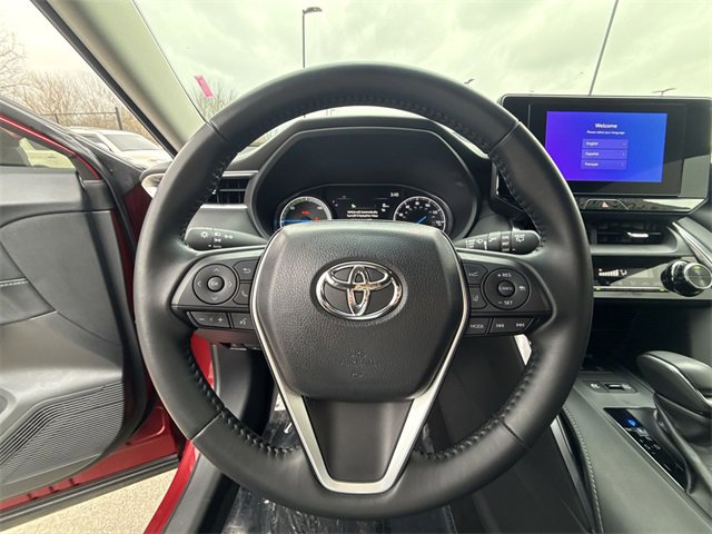 Used 2023 Toyota Venza LE image 14
