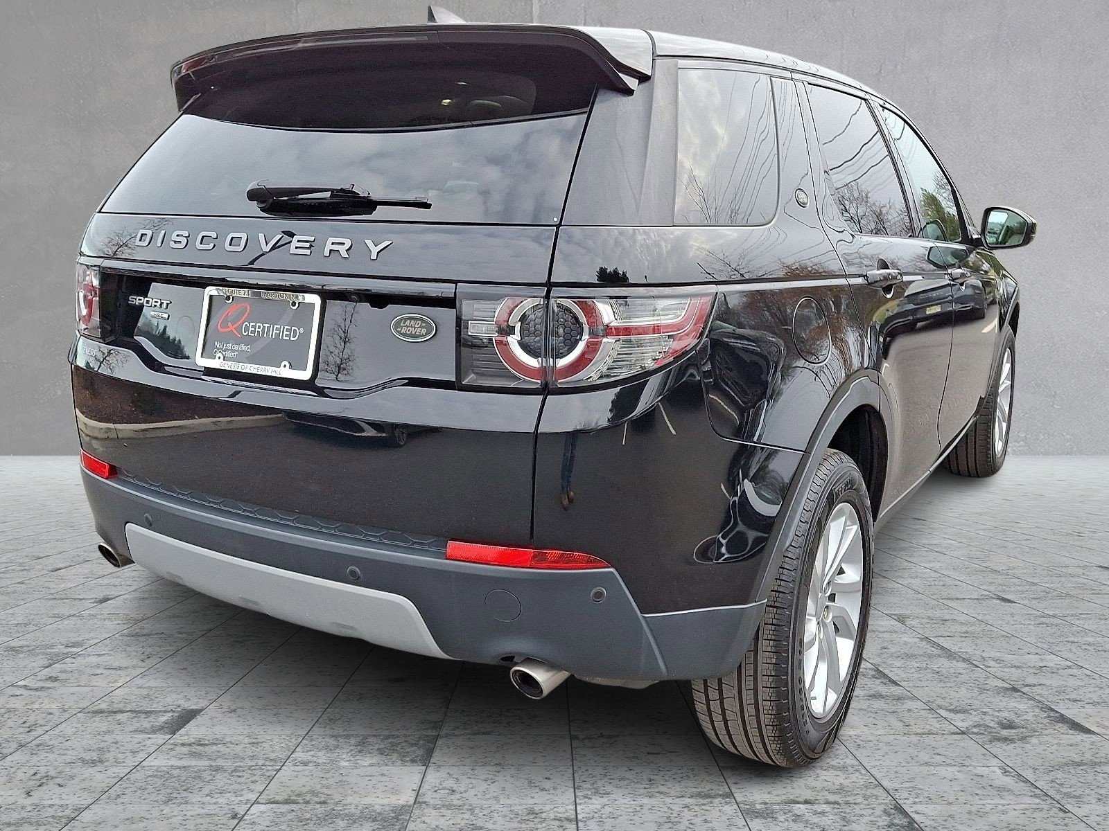 Used 2019 Land Rover Discovery Sport HSE image 10