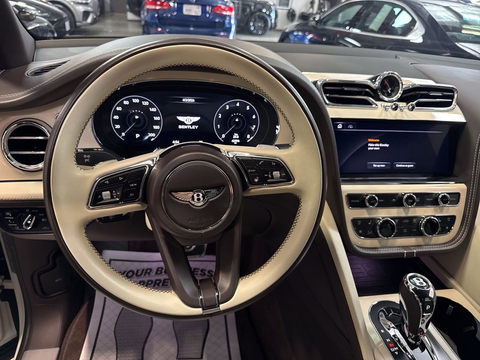 Used 2023 Bentley Bentayga Extended Wheelbase image 16