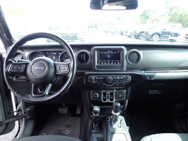 Used 2022 Jeep Gladiator Willys image 19