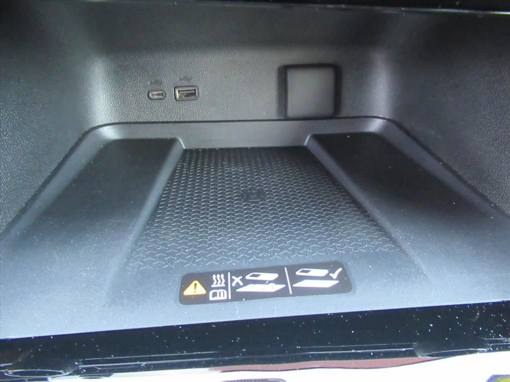 Used 2024 Chevrolet Traverse RS w/ LPO, Floor Liner Package image 26