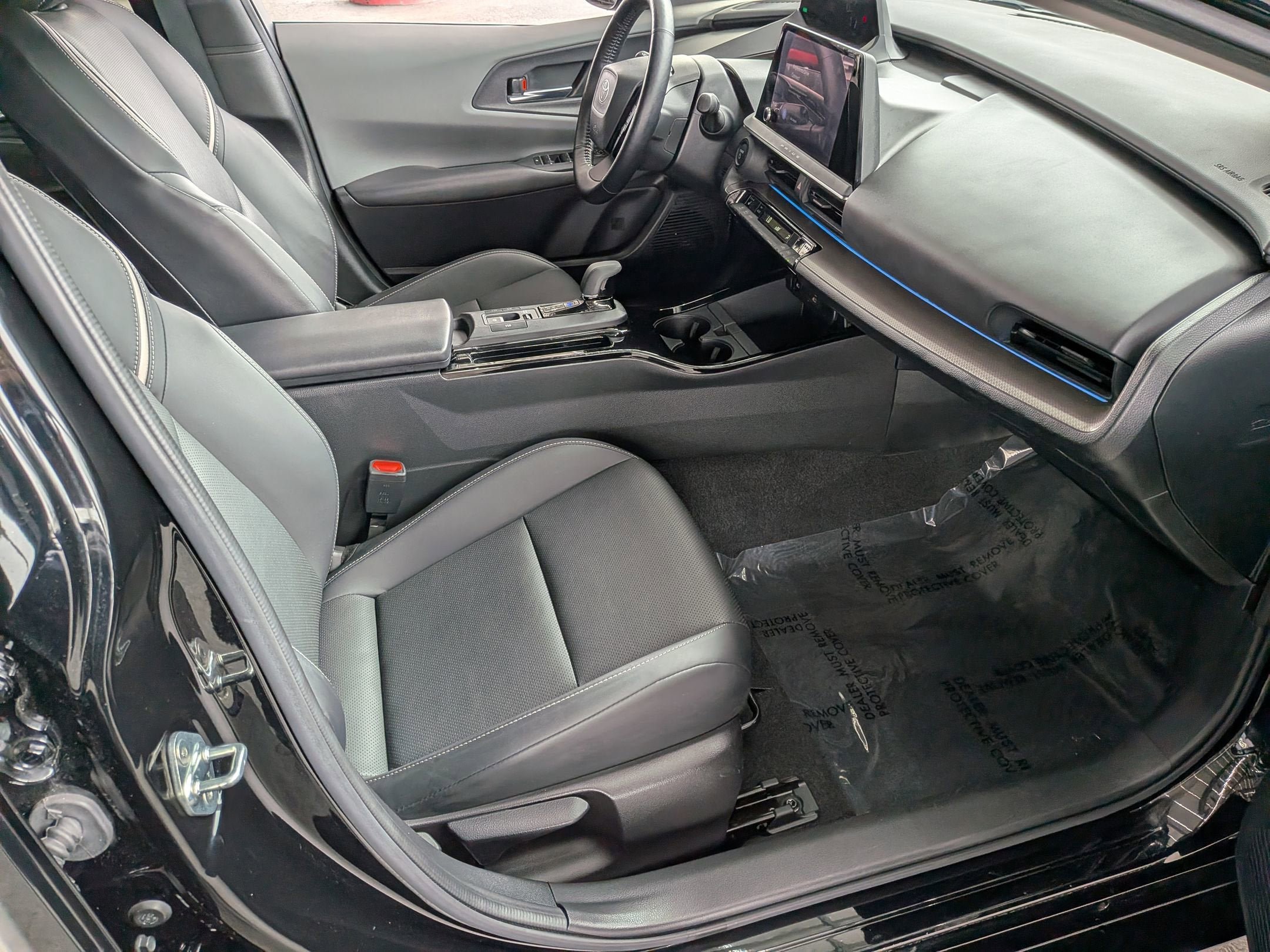 Certified 2023 Toyota Prius XLE FWD image 32