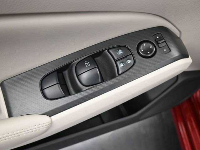 Used 2025 Nissan Altima 2.5 SV image 13