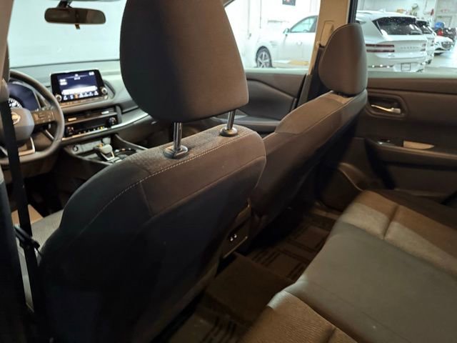 Certified 2025 Nissan Rogue SV image 29