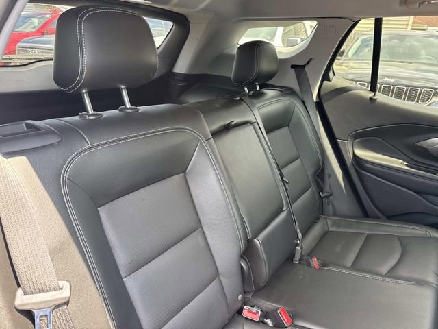 Used 2023 GMC Terrain SLT w/ Infotainment Package II image 12