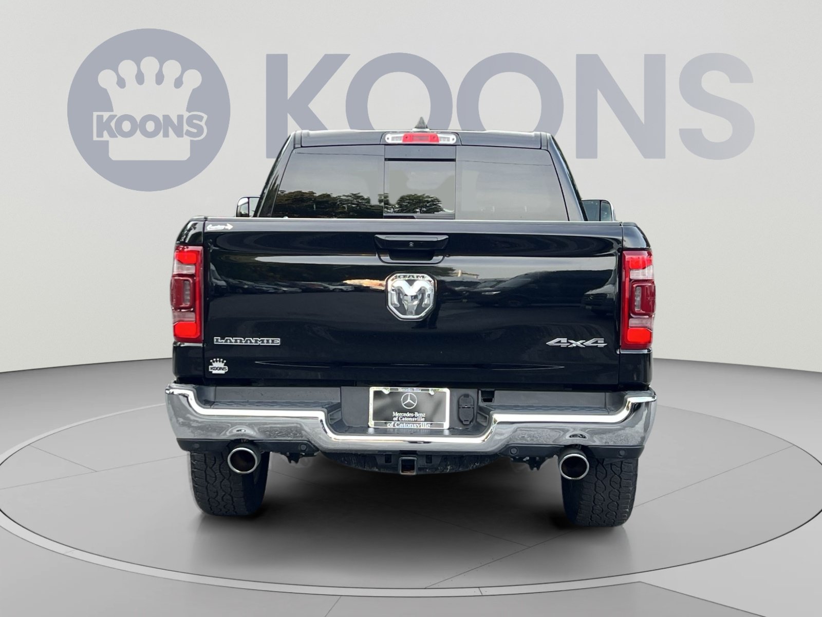 Used 2024 RAM 1500 Laramie AWD/4WD image 10