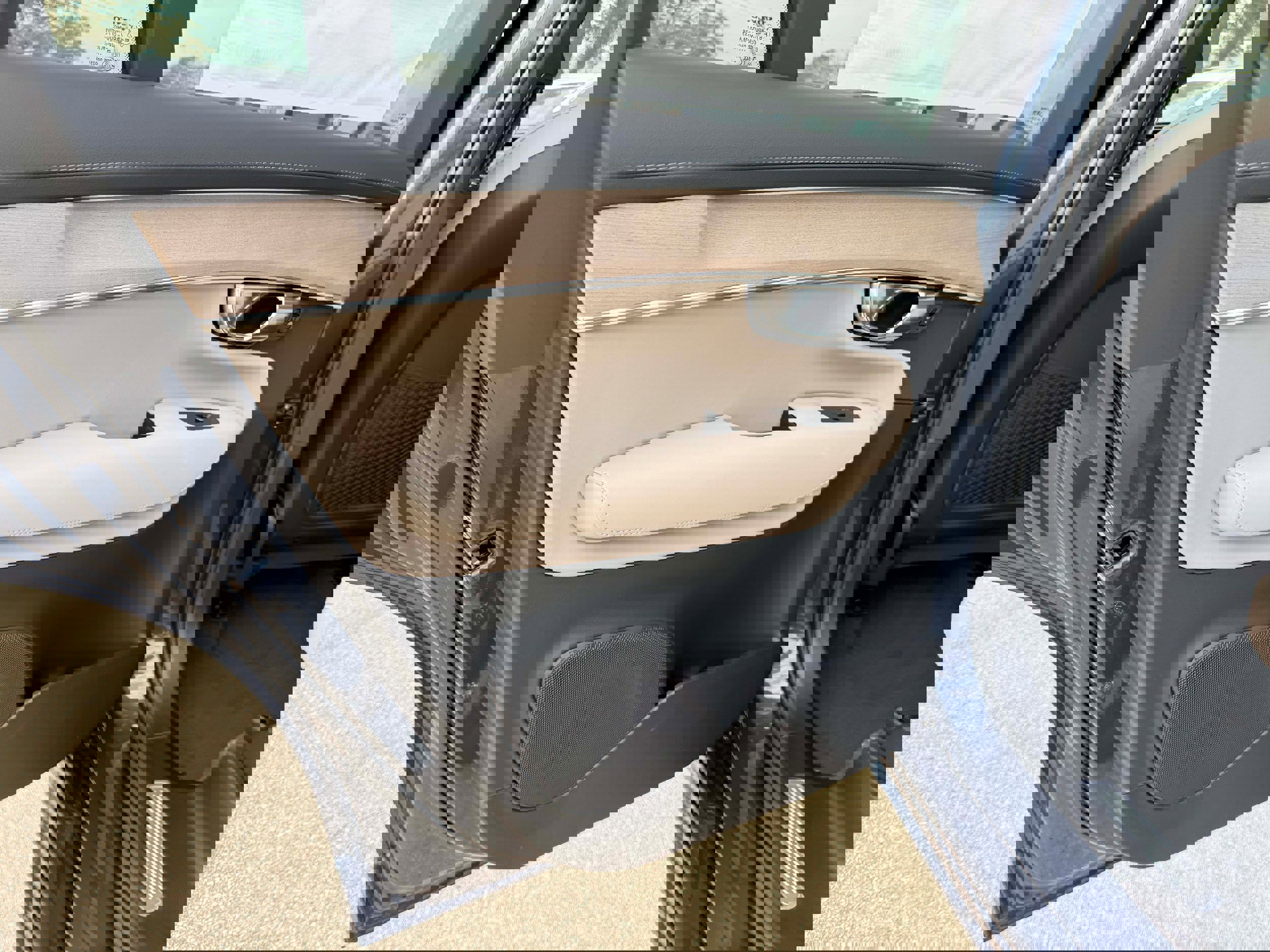 New 2026 Volvo XC90 B6 Plus w/ Protection Package Premier image 14