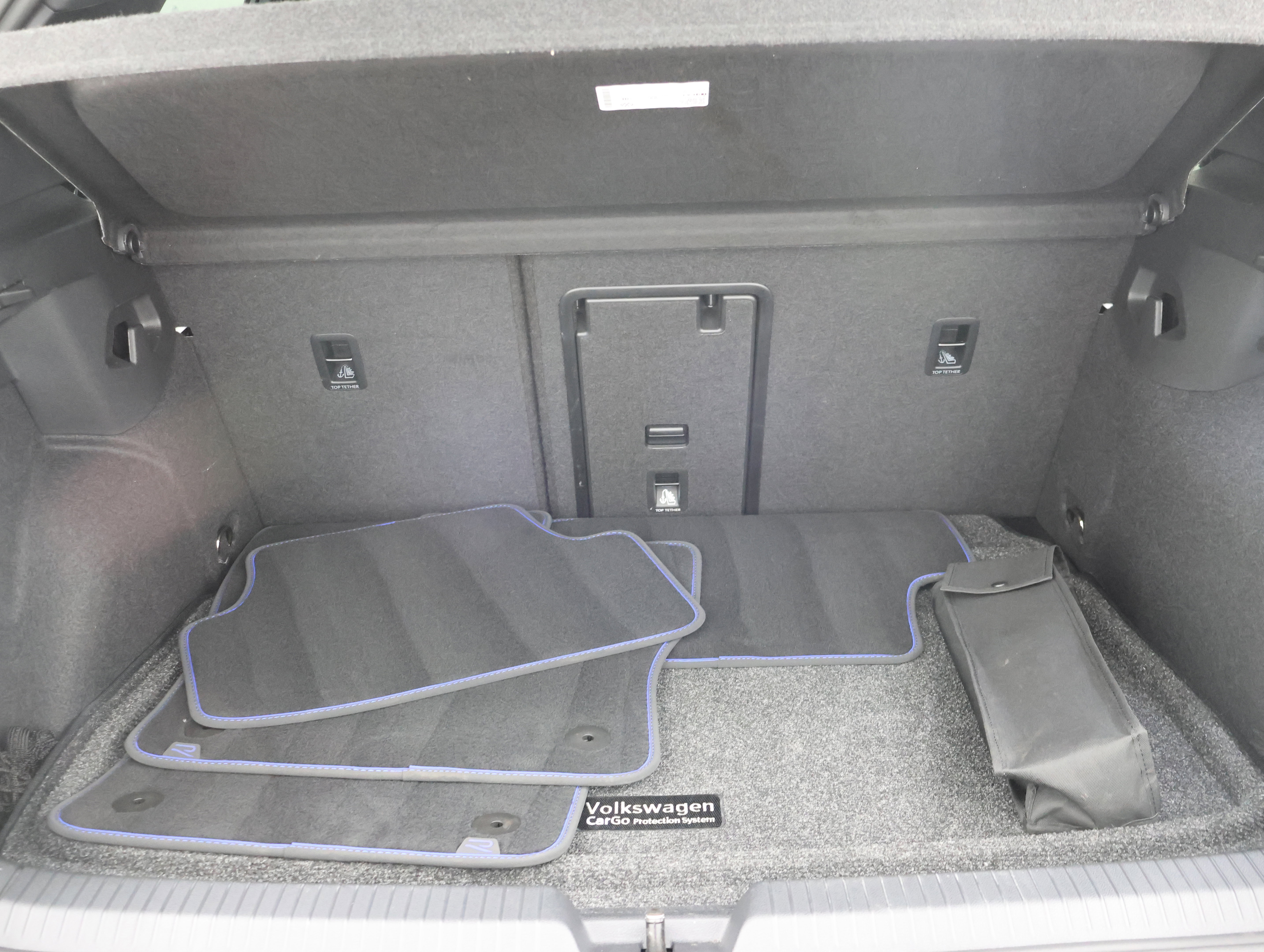 Used 2024 Volkswagen Golf R image 26