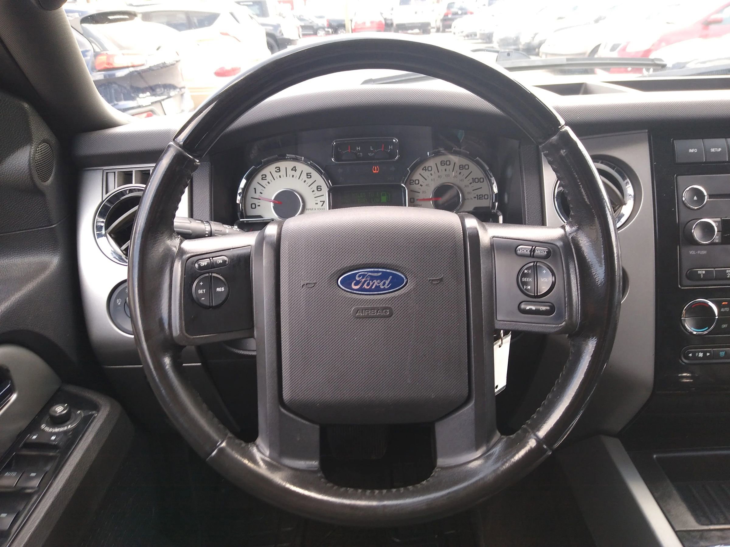 Used 2011 Ford Expedition Limited image 17