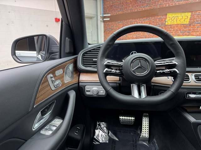 New 2025 Mercedes-Benz GLS 580 4MATIC image 13
