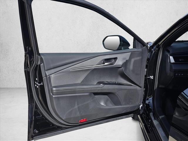 Used 2026 Toyota Camry SE w/ Convenience Package image 12