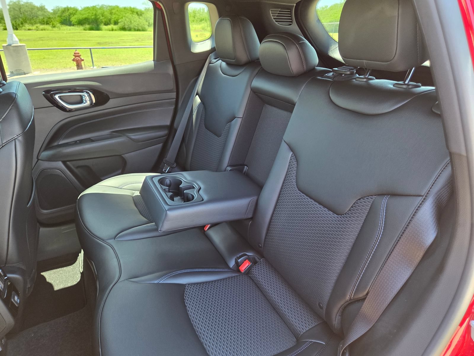 New 2026 Jeep Compass Latitude AWD/4WD image 23