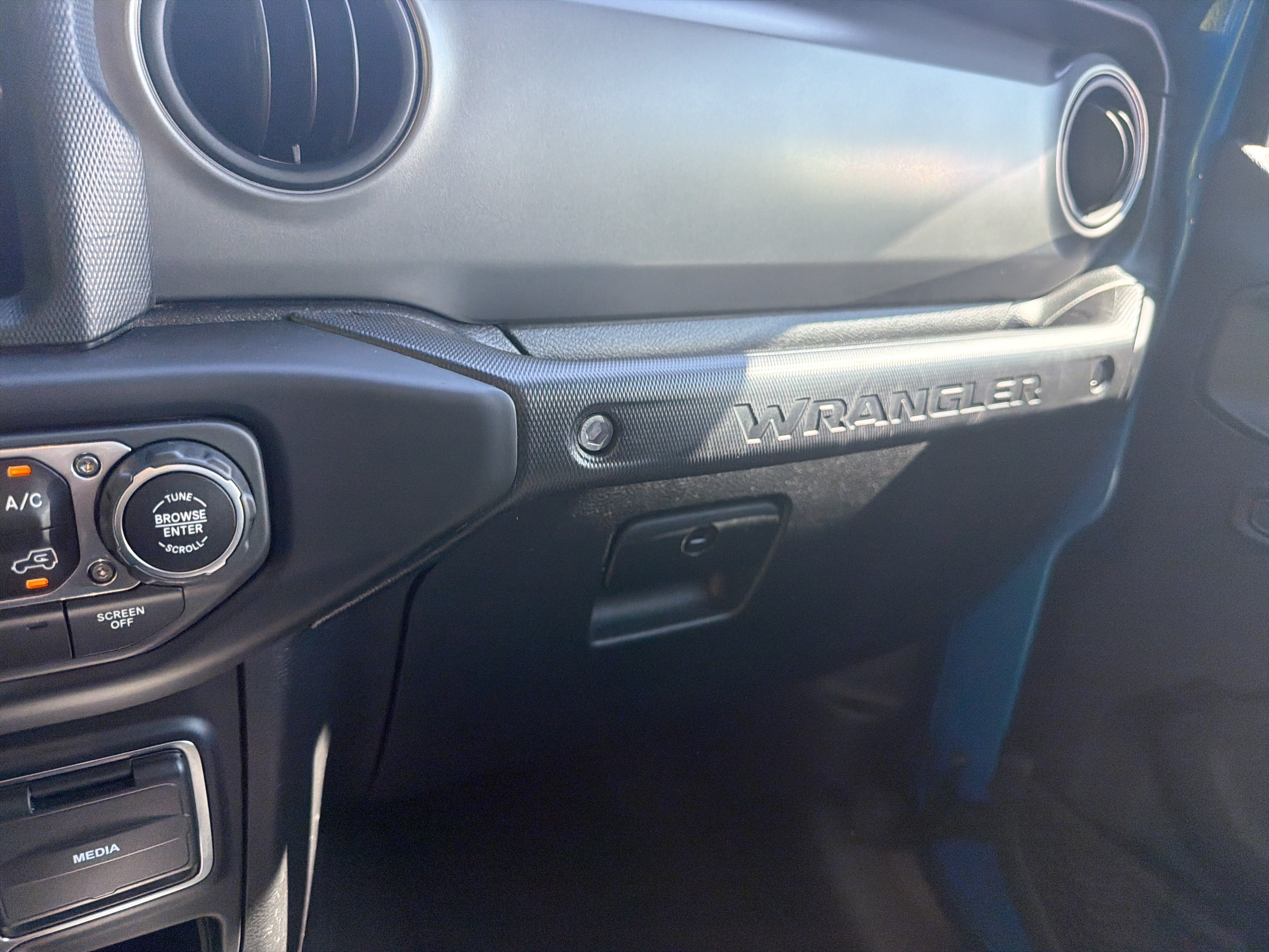 Used 2021 Jeep Wrangler Unlimited Sport AWD/4WD image 22