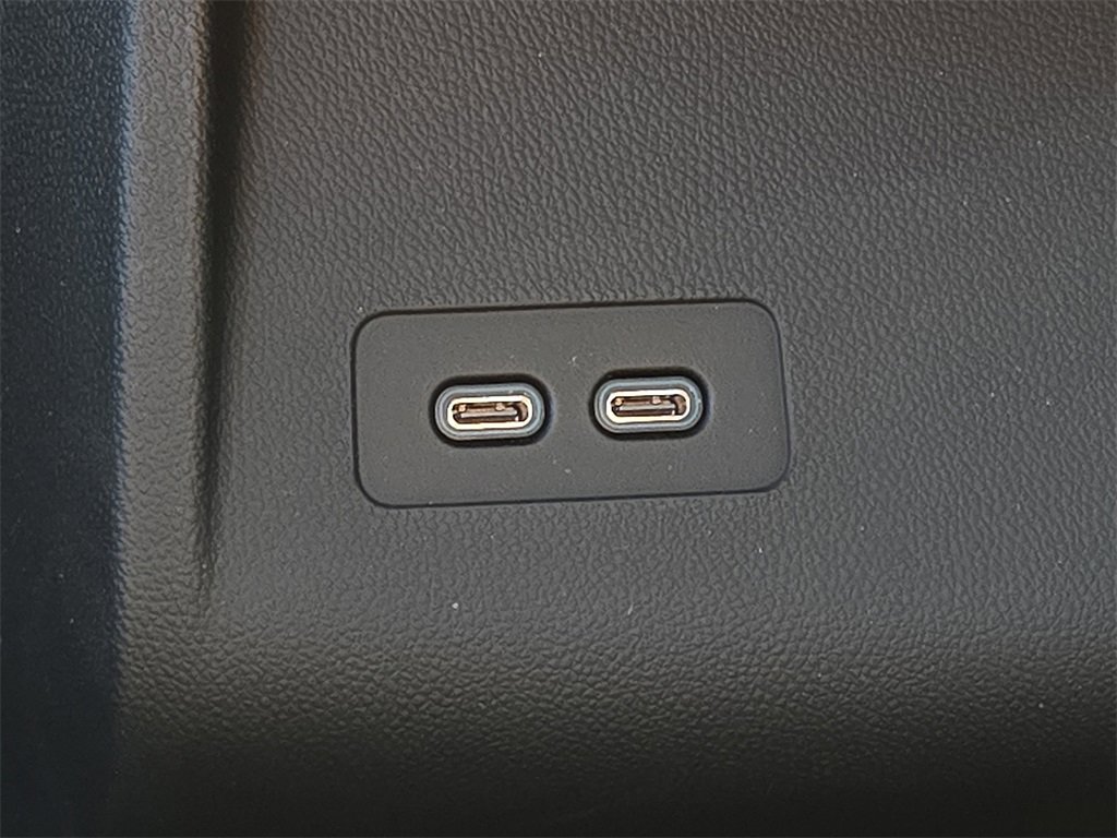 New 2025 Cadillac Lyriq Luxury image 18