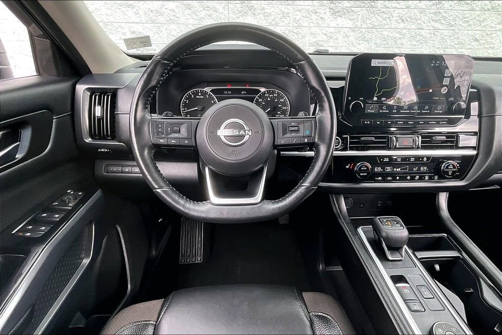 Certified 2023 Nissan Pathfinder SL image 4