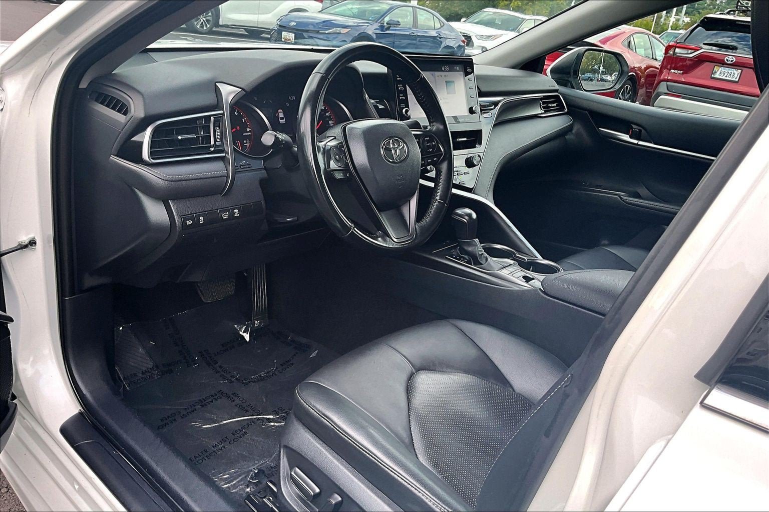 Used 2023 Toyota Camry XSE FWD image 13