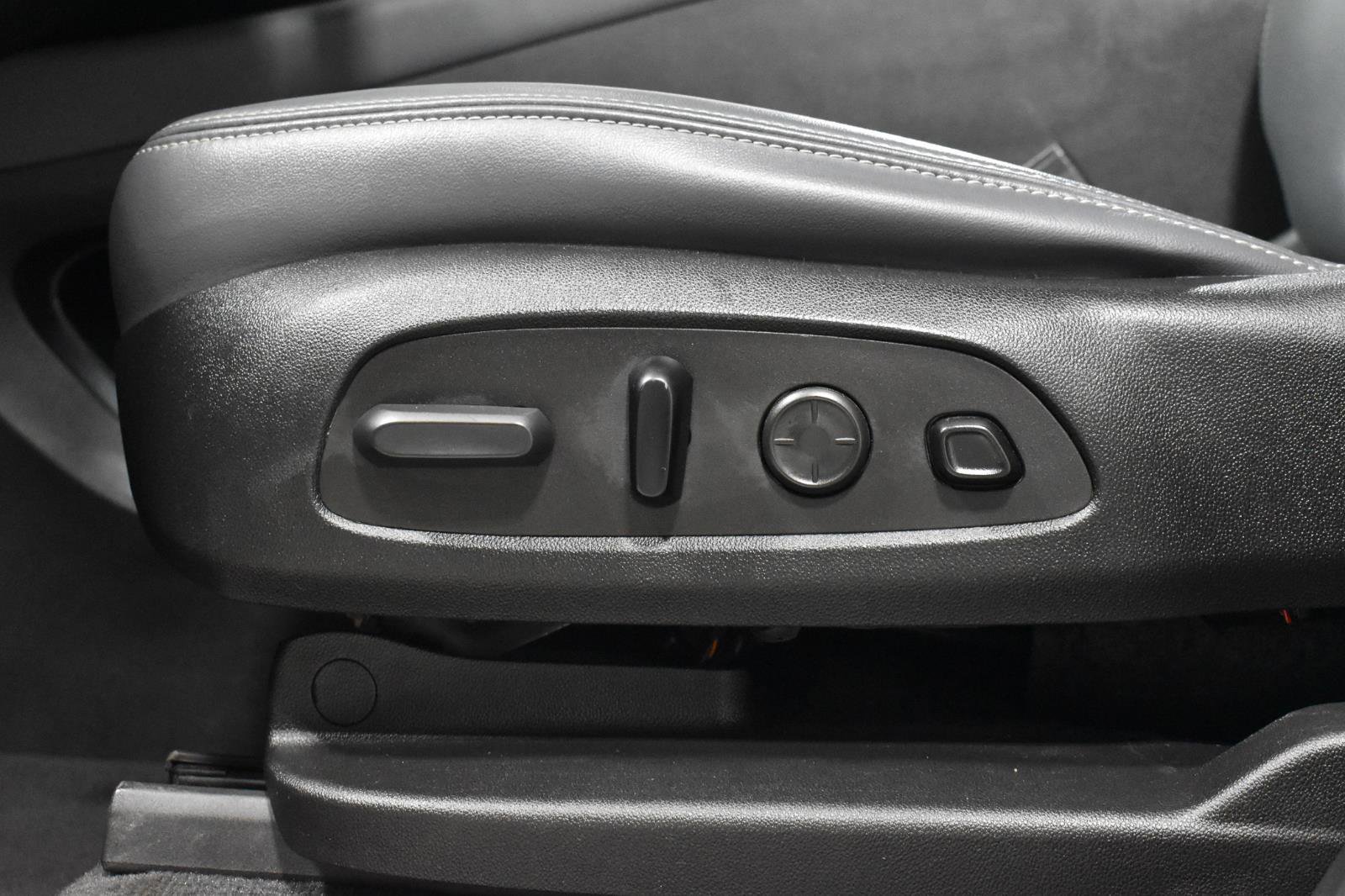 Used 2022 Buick Enclave Premium image 4