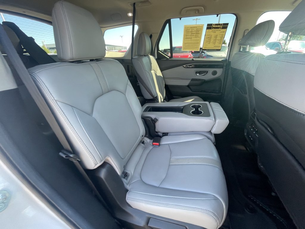 Used 2025 Honda Pilot EX-L image 27