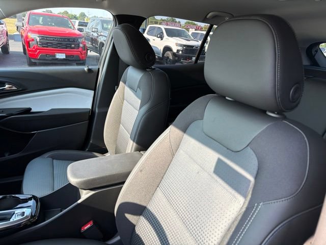 New 2026 Chevrolet Trax LT w/ LT Convenience Package FWD image 10