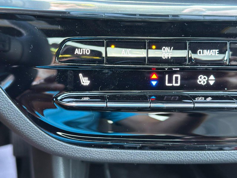 New 2025 Buick Envista Avenir image 16