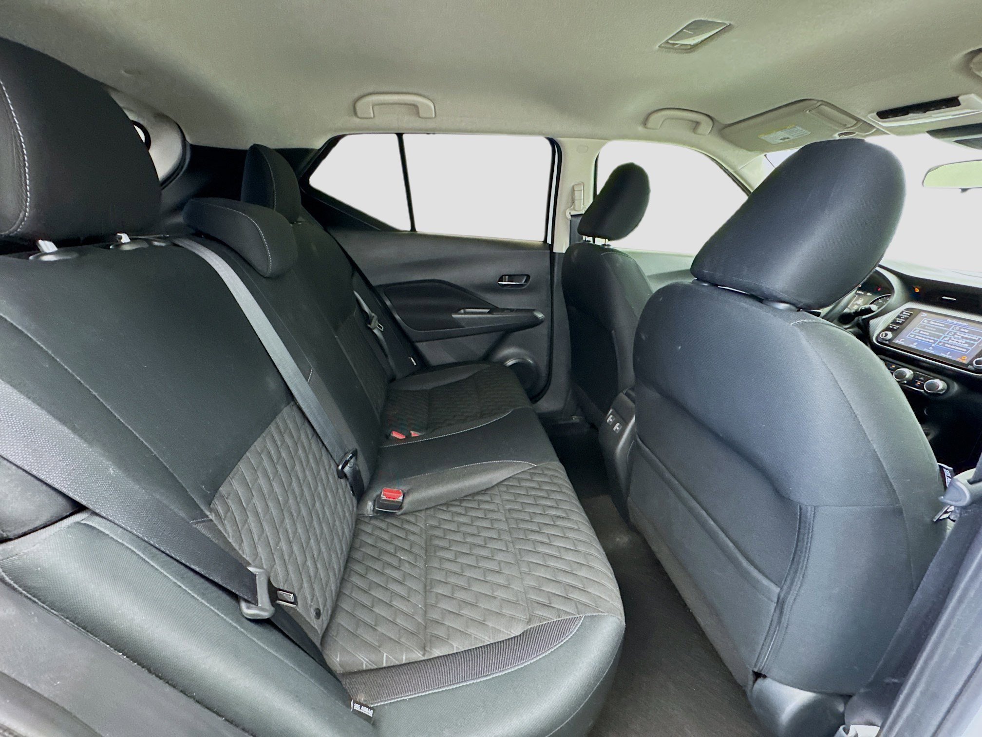 Used 2023 Nissan Kicks SV image 18