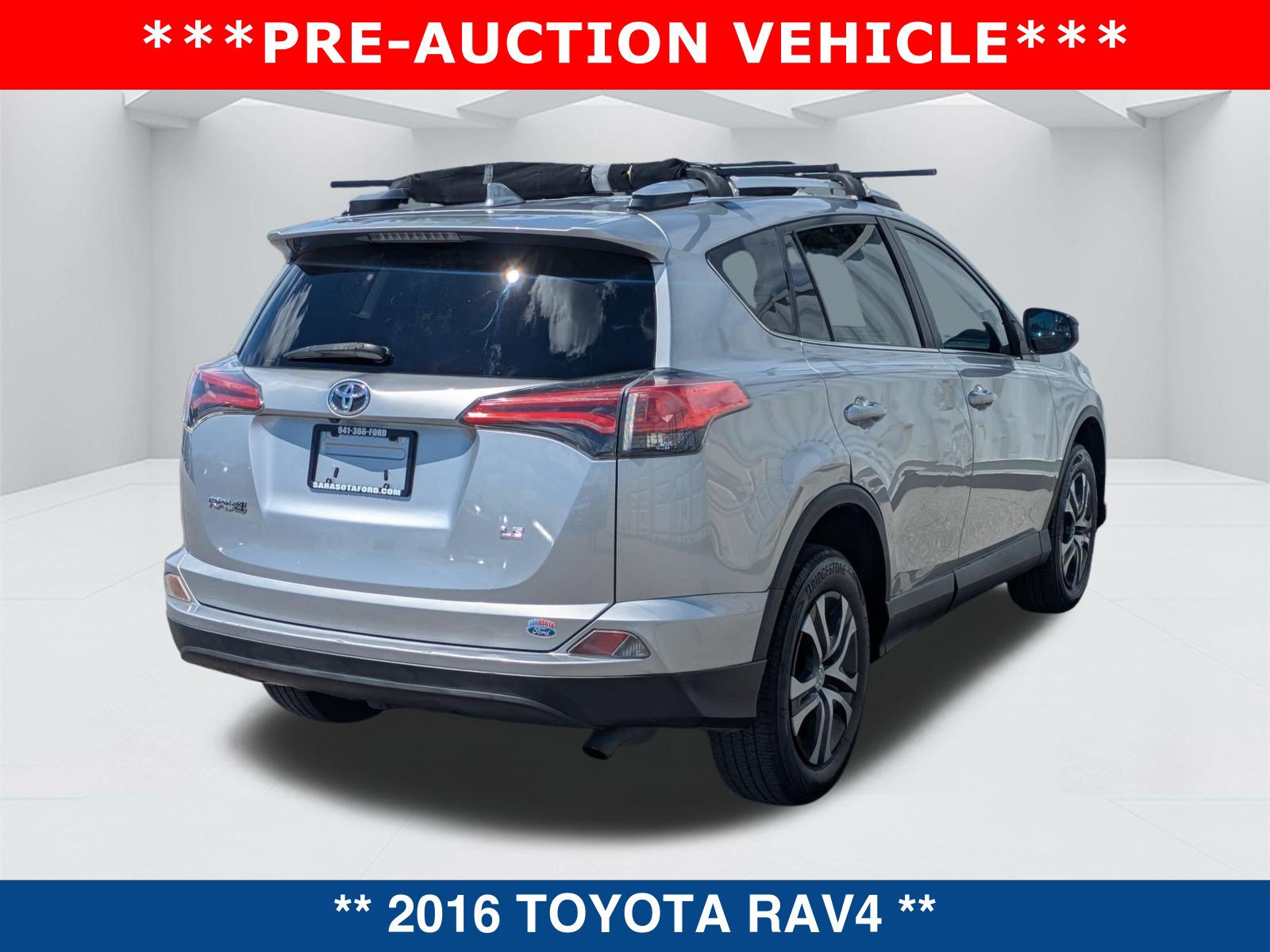 Used 2016 Toyota RAV4 LE FWD image 5