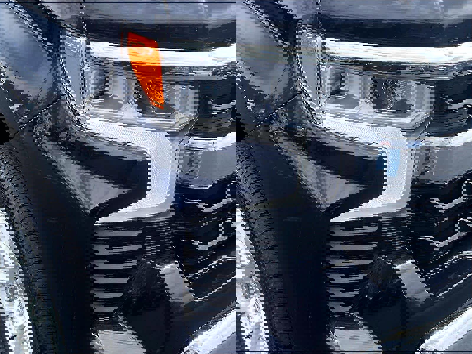 Used 2024 Chevrolet Silverado 1500 LT AWD/4WD image 34