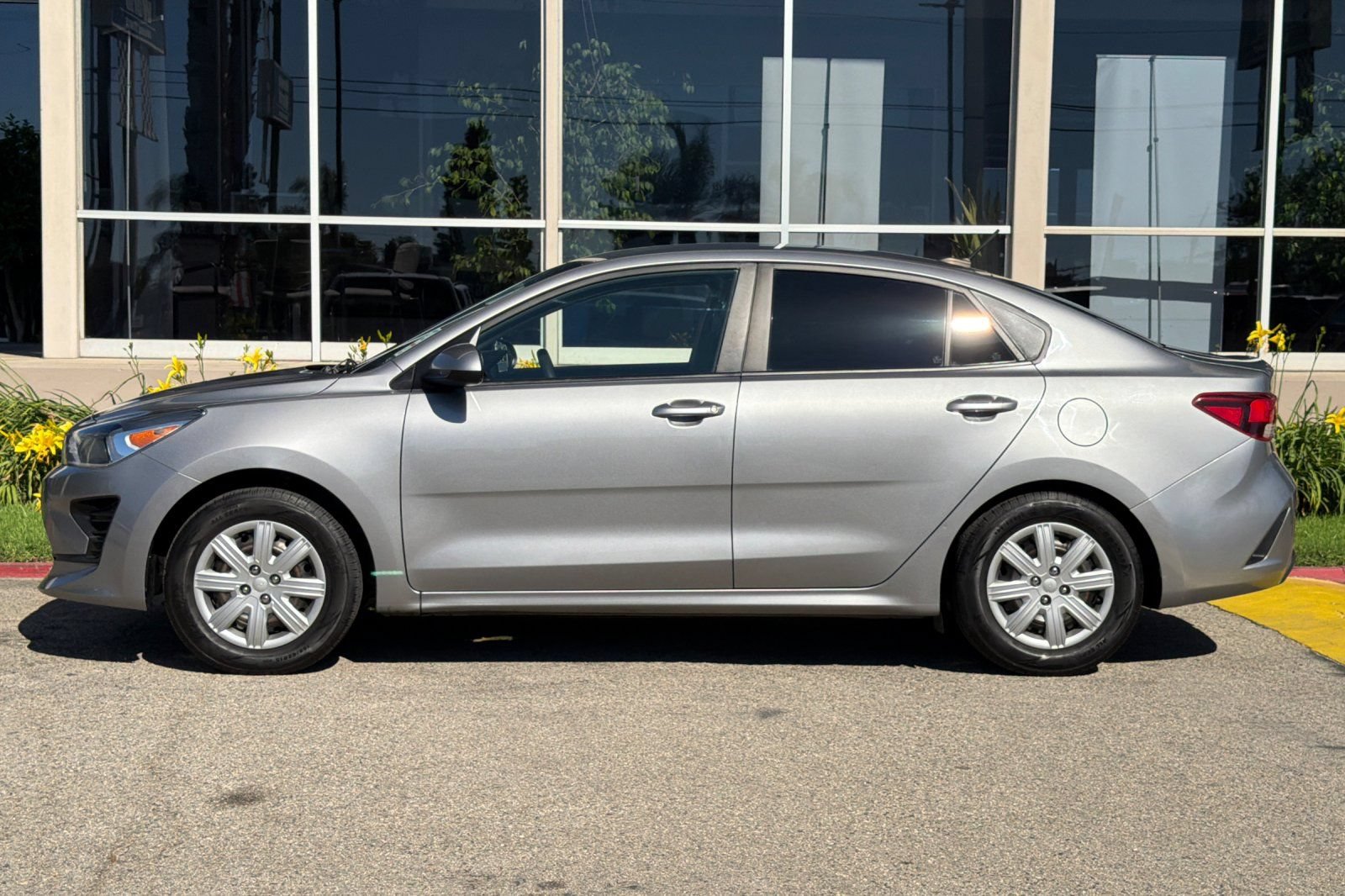 Used 2022 Kia Rio S FWD image 7