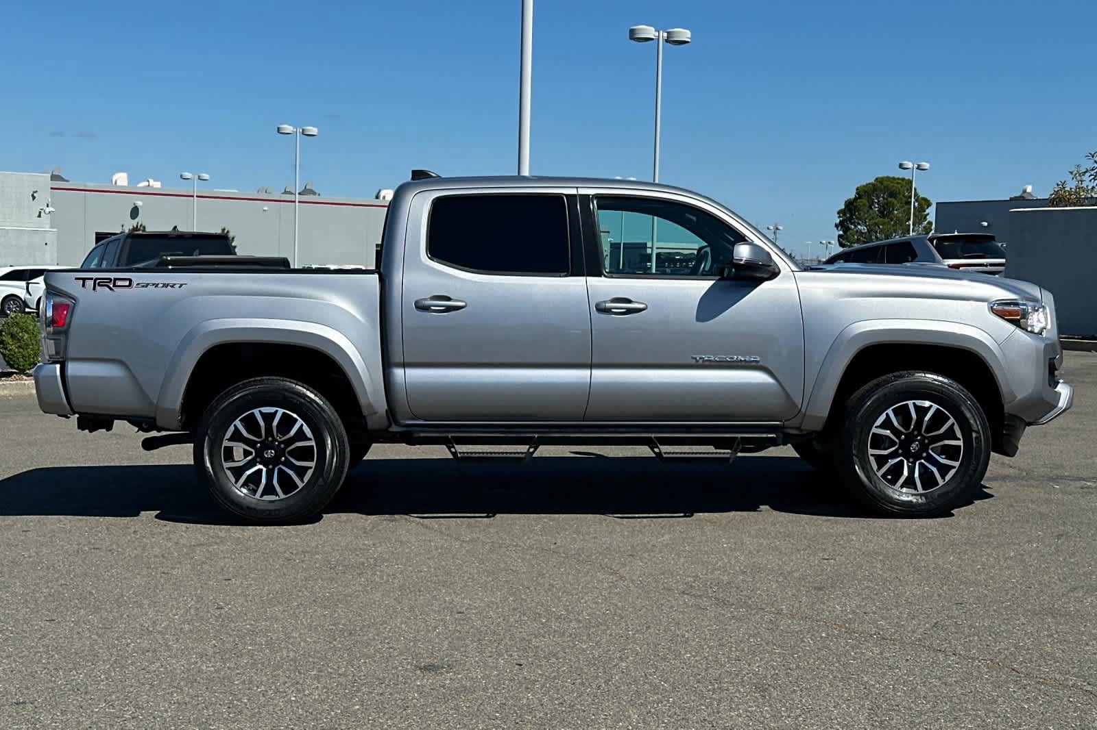 Used 2021 Toyota Tacoma TRD Sport w/ Technology Package RWD image 6