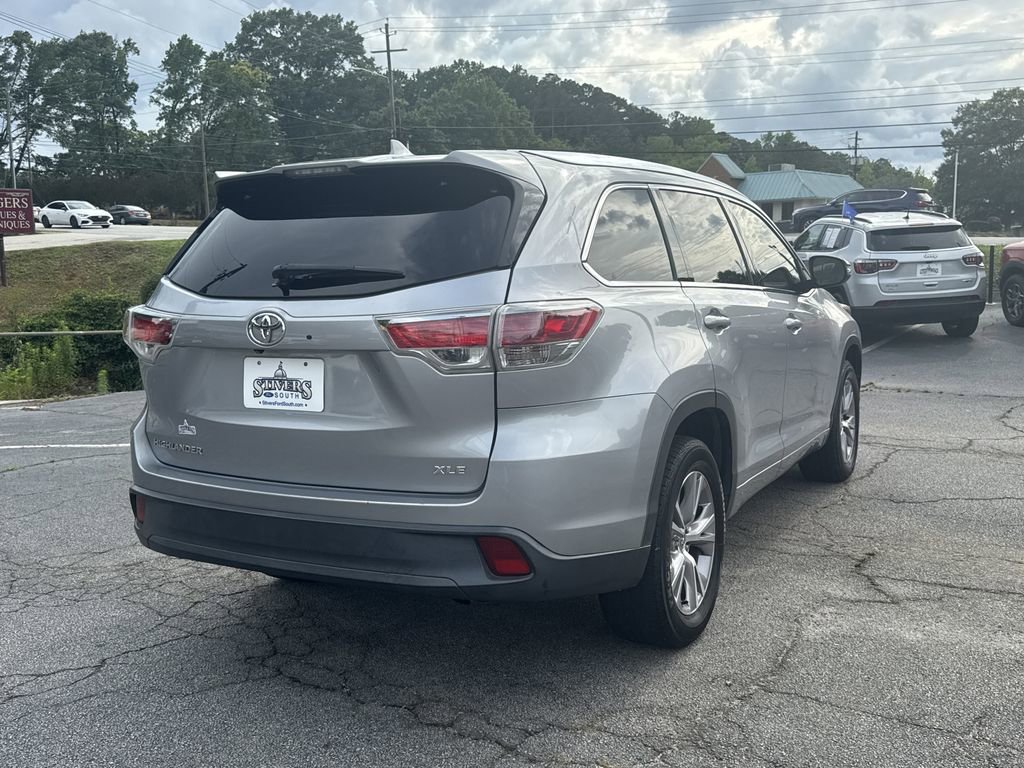 Used 2015 Toyota Highlander XLE FWD image 7