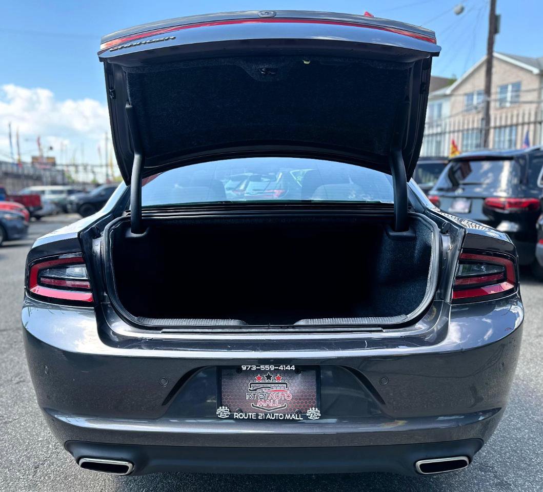 Used 2023 Dodge Charger SXT RWD image 7
