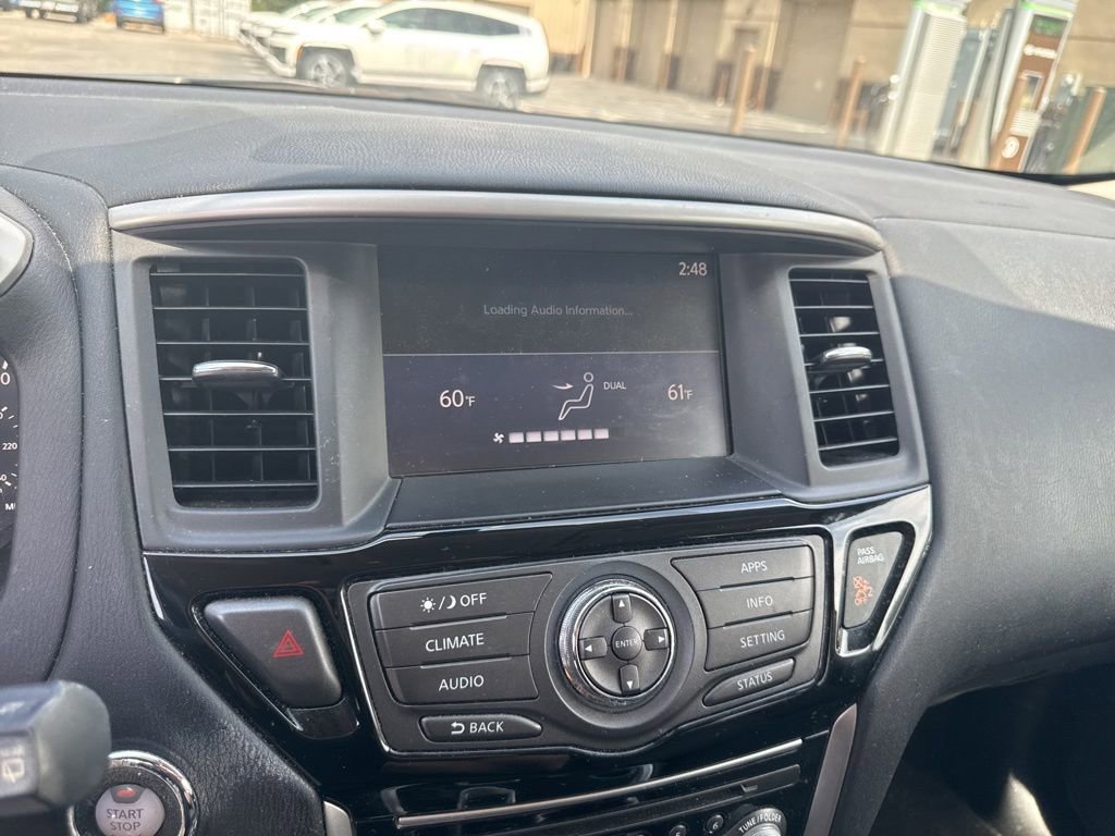 Used 2017 Nissan Pathfinder SV FWD image 15