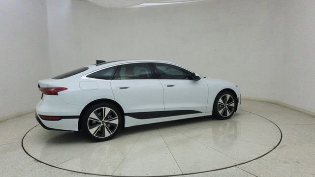 Used 2025 Audi A6 e-tron Premium w/ Convenience Package image 68