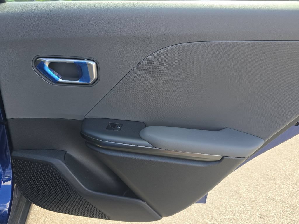 Used 2025 Kia K4 FWD image 21