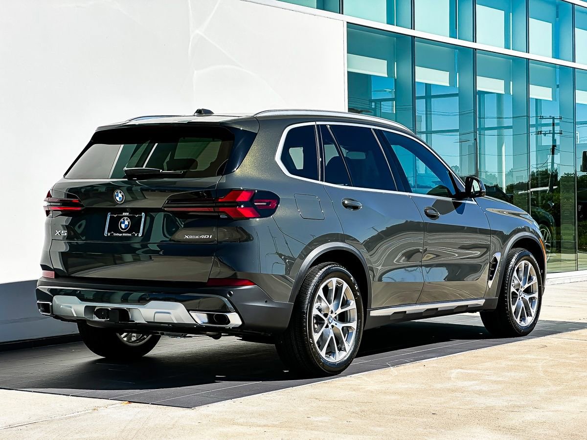 New 2026 BMW X5 xDrive40i w/ Premium Package image 4