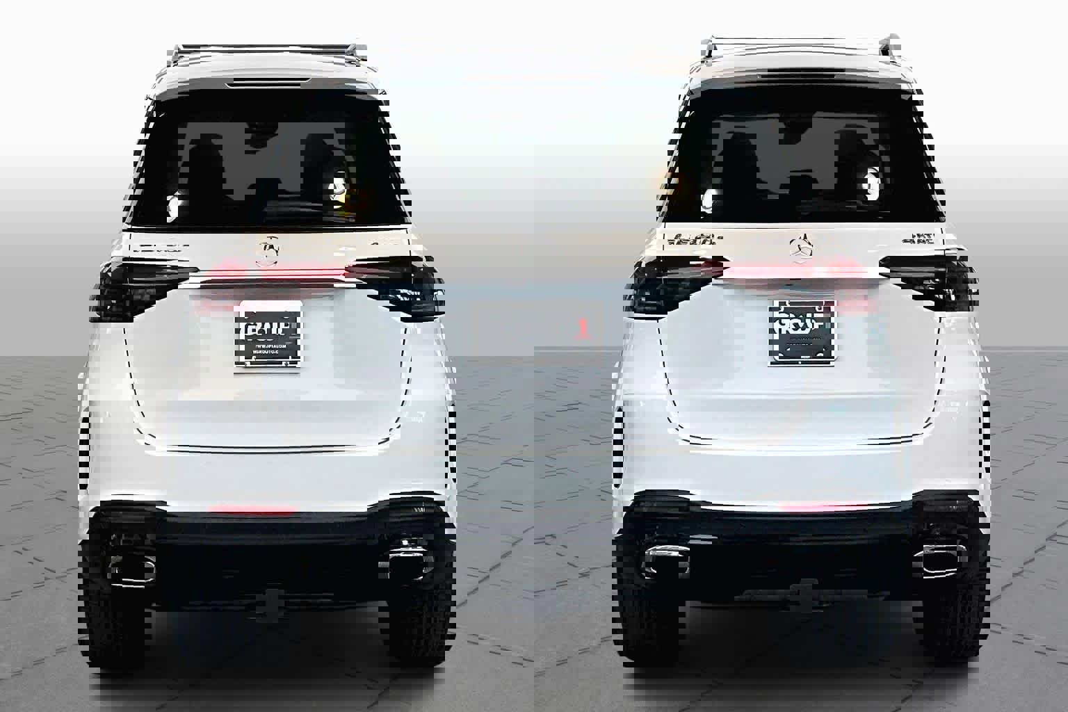 Used 2025 Mercedes-Benz GLE 450e 4MATIC image 5