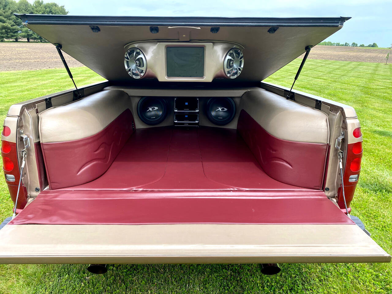 Used 1997 Chevrolet Silverado 1500 2WD Extended Cab w/ Preferred Equipment Group 2 image 29